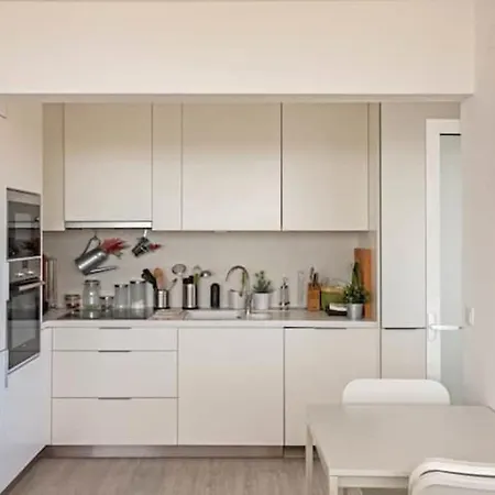 Magnificent 1 Bedroom With Views Over The Ocean Apartament *
