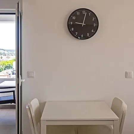 Lejlighed Magnificent 1 Bedroom With Views Over The Ocean Costa de Caparica
